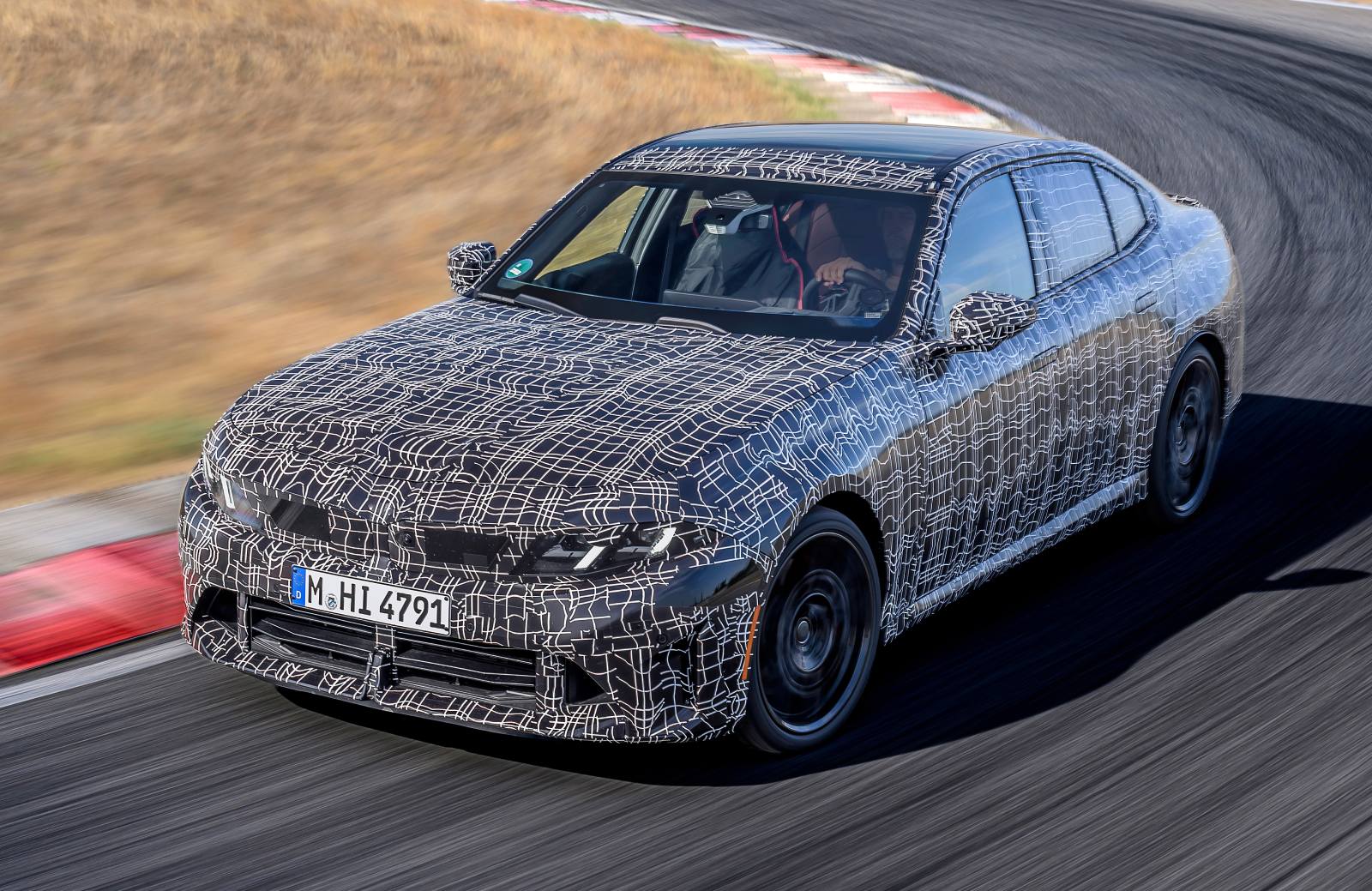 BMW M350 xDrive Neue Klasse camo